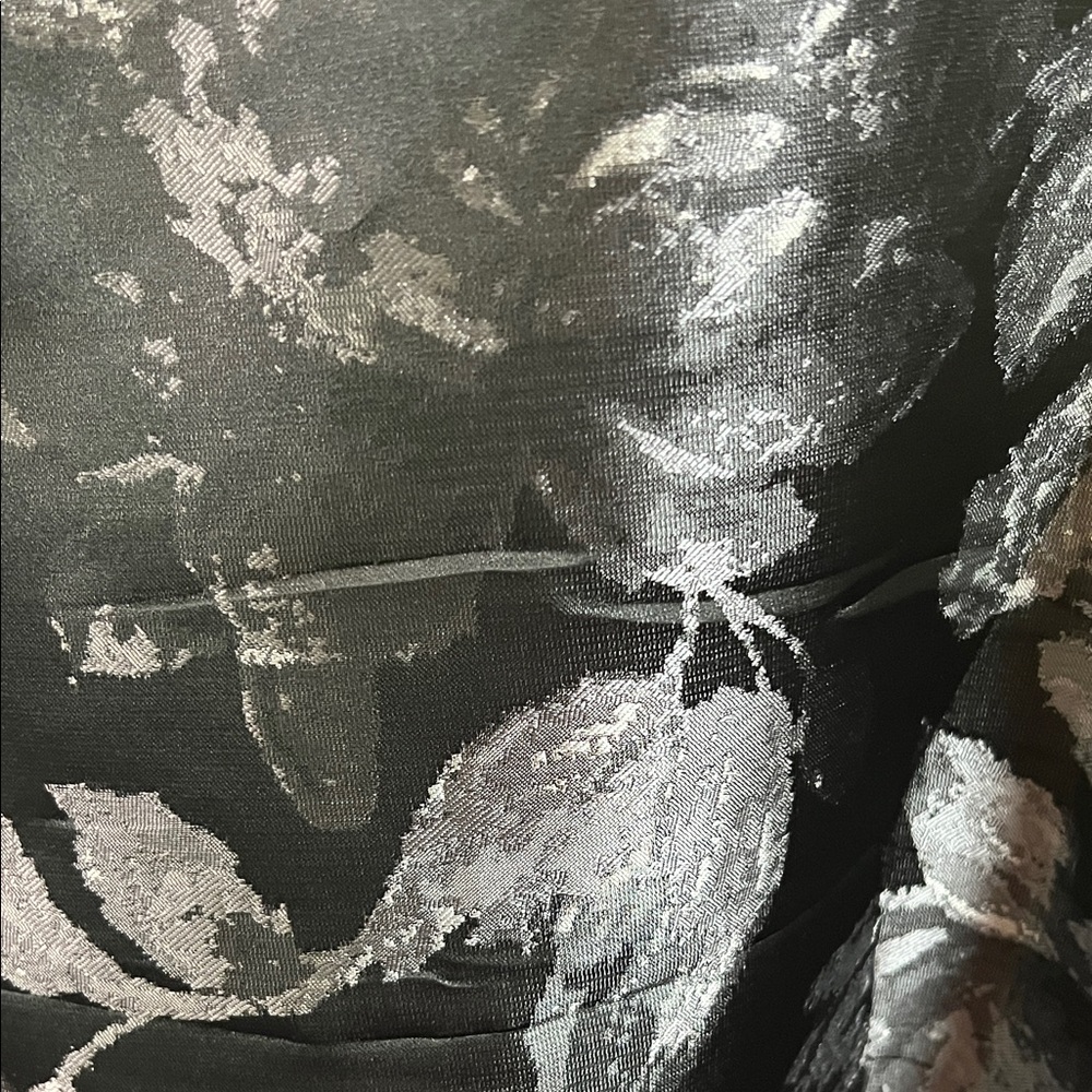 Isaac Mizrahi Black and Gray Floral Blouse - Picture 5 of 5